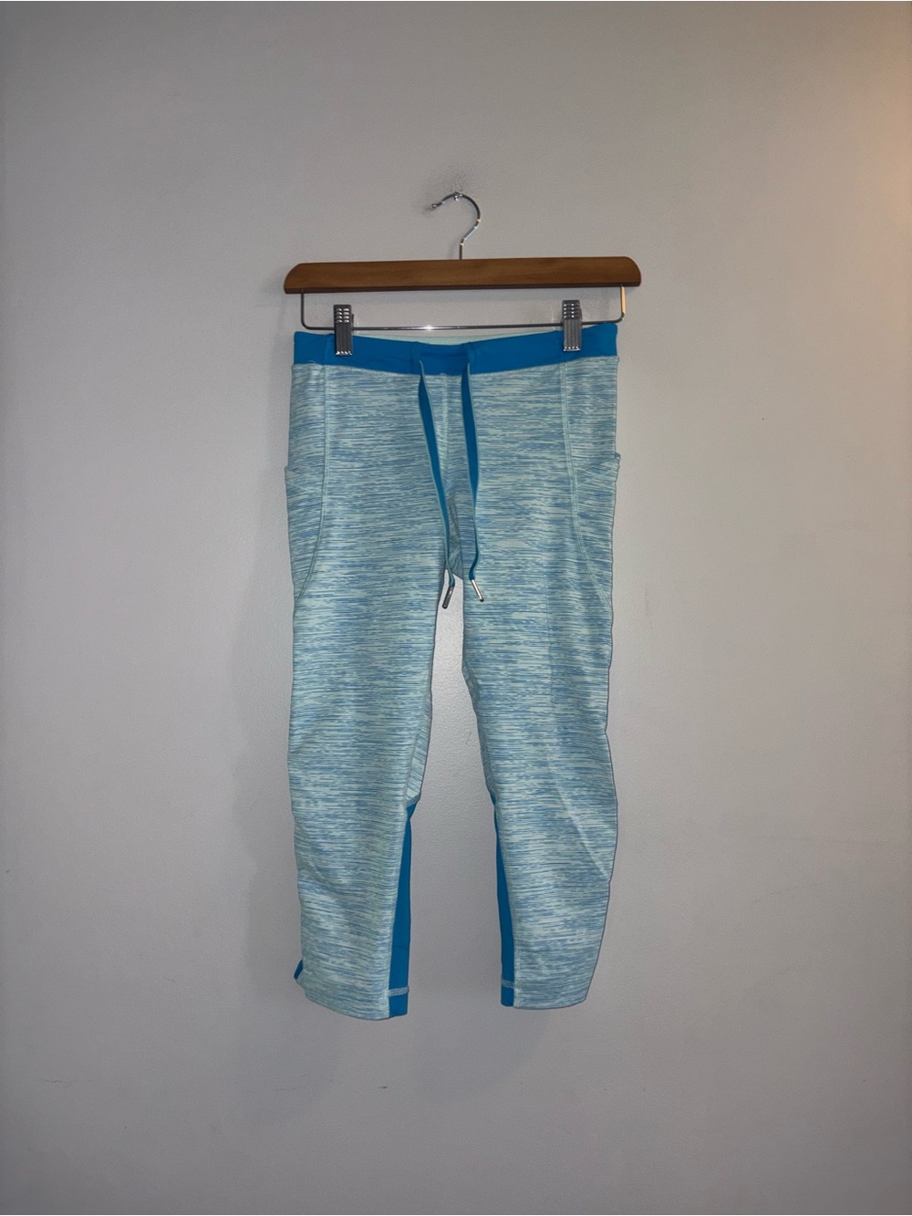 Lululemon | Blue Printed Cropped Leggings